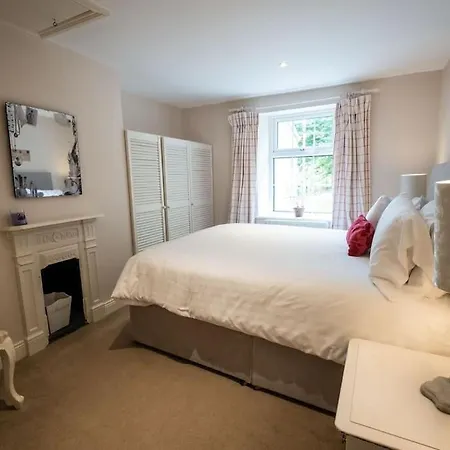 Holiday home Apple -- Luxury At Bellingham Estate Castlebellingham