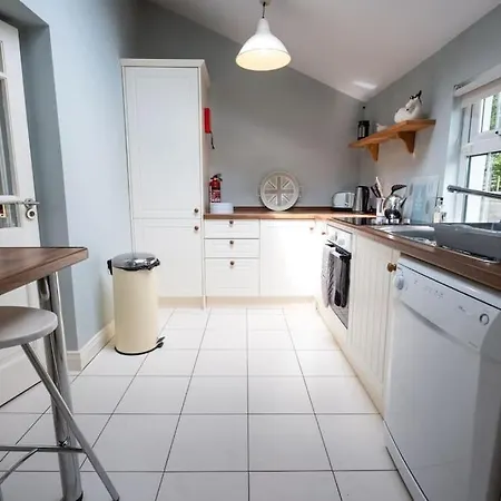 Apple -- Luxury At Bellingham Estate Holiday home *